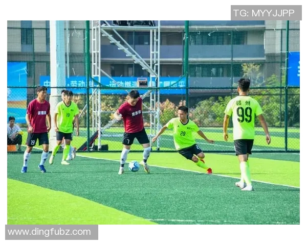 从业余联赛崛起的足球明星们如何改变职业足球的格局与未来 从业余联赛崛起的足球明星们如何改变职业足球的格局与未来