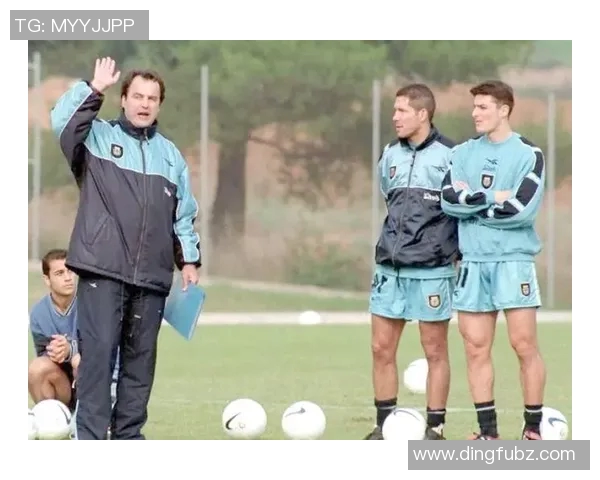 足球明星的独特魅力与成功特征分析探讨